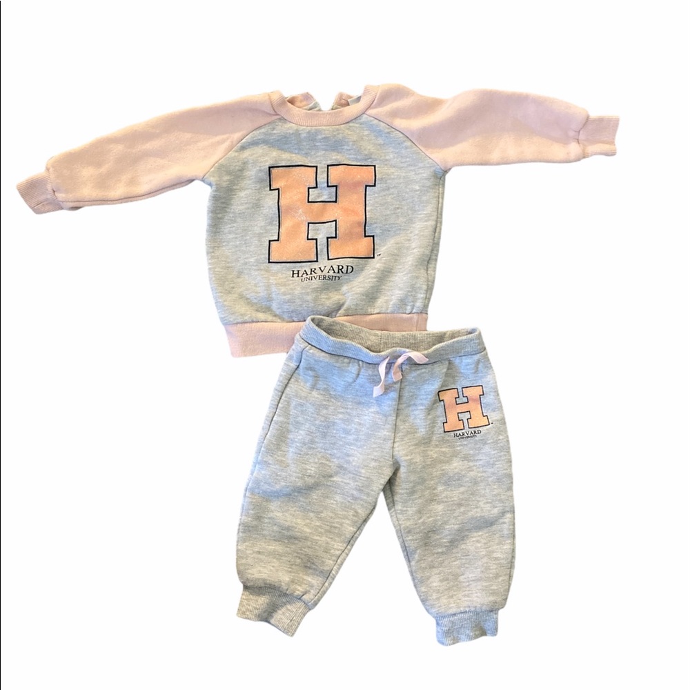 ✨3/$15 Harvard Sweatsuit